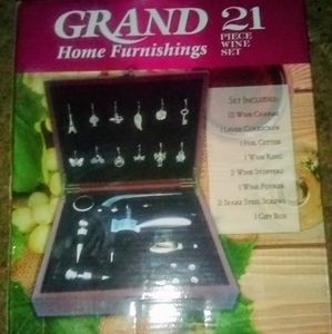 Grand 21Home Furnishings Wine Set
